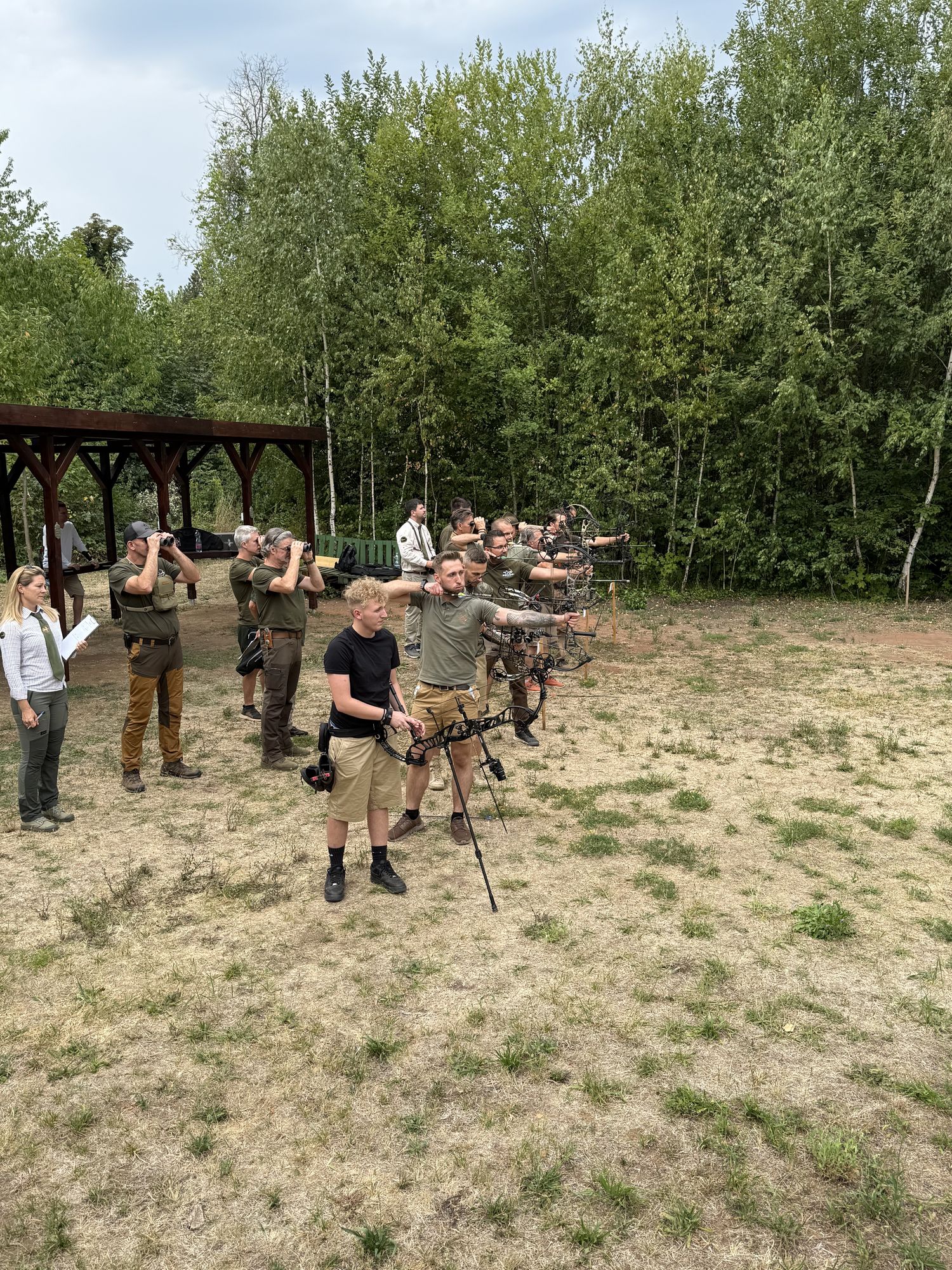 Vadászíjász vizsga – lövés a pályán